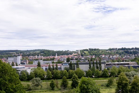 Aussicht auf Ravensburg von Hotelzimmer Sennerbad, Hotelzimmer eingerichtet von Haller Raumgestaltung.